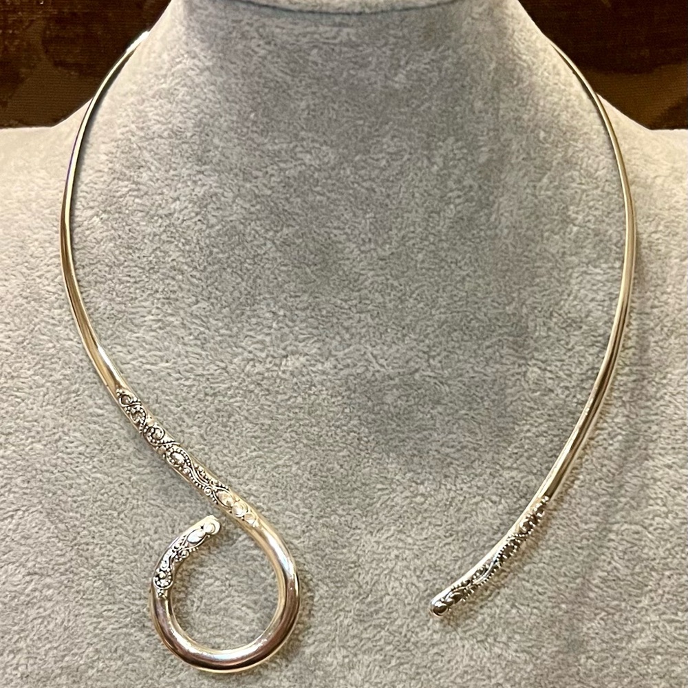 SARDA Sterling Silver Collar Necklace